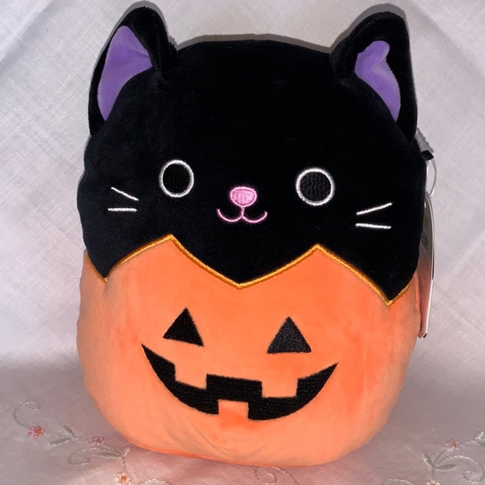 Squishmallows 8” Autumn the Cat in a Pumpkin Black and Orange Halloween Squad